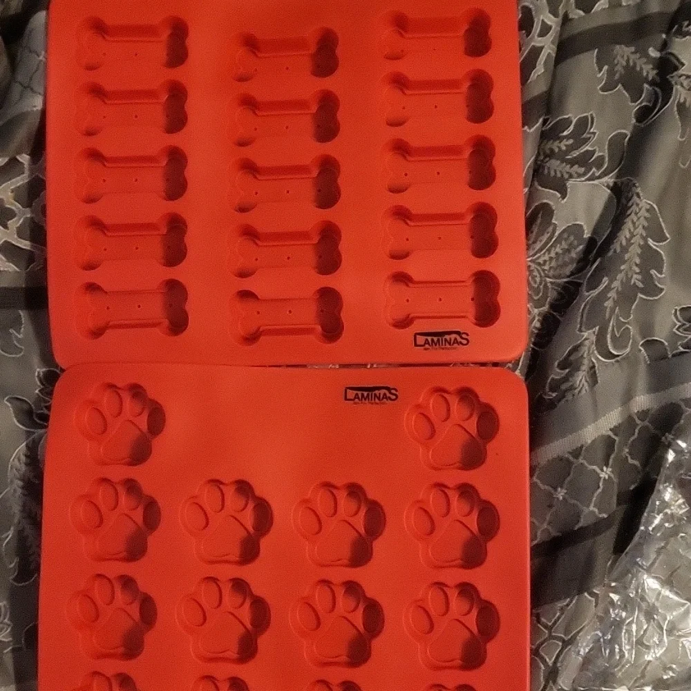 Laminas Red Silicone Dog Treat Molds